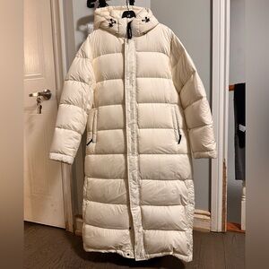 SOLD Aritzia TNA Super Puff Long